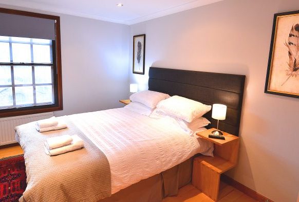 Edinburgh - Lodging - Heathers Penthouse Flat - Royal Mile - Bedroom 2 - Photo copyright Home At First Edinburgh: Heather's Penthouse Flat — Double Bedroom #2