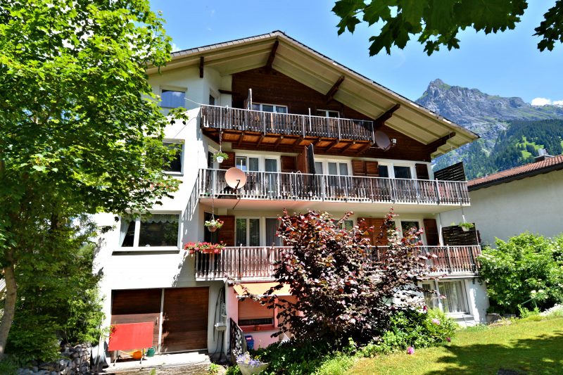Chalet Doldenhorn - Exterior facade with the Doldenhorn