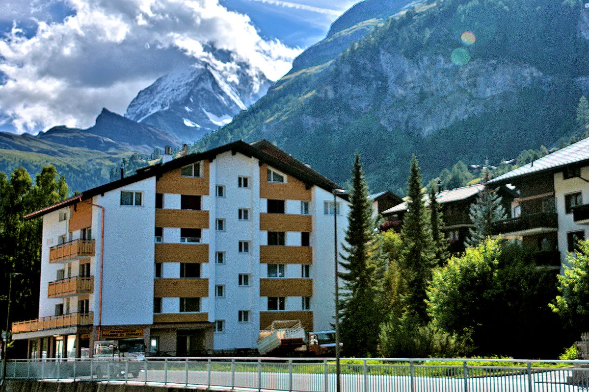 Riverview Apartment — Exterior with Matterhorn.