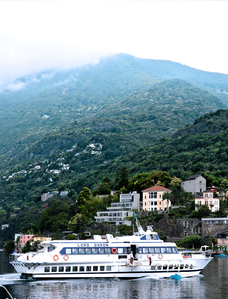 Ticino - Hydrofoil Lord Byron at Ascona.