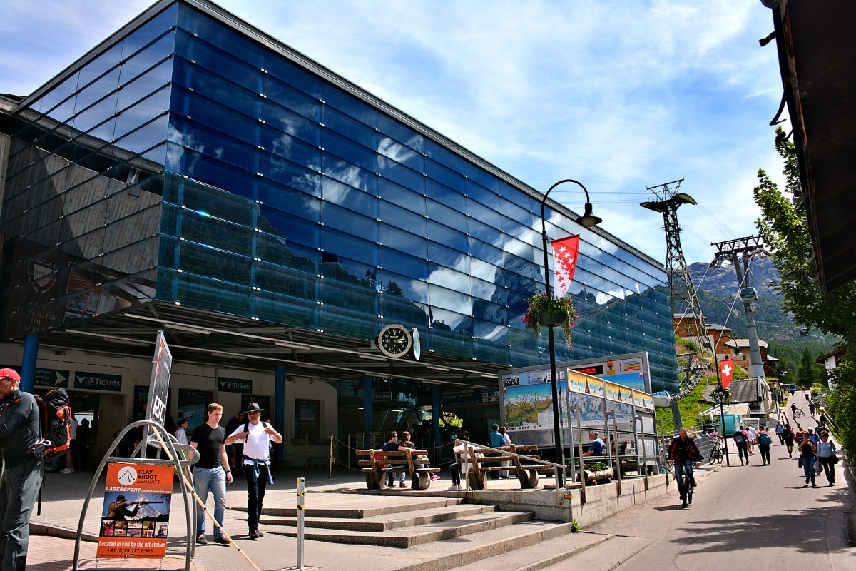 Zermatt - Klein Matterhorn valley station - Gondolas for Furi.