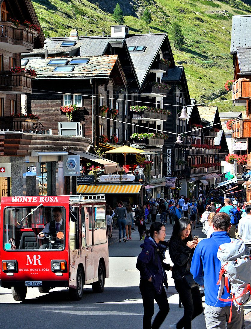 Zermatt - Daytime crowds on Bahnhofstrasse.