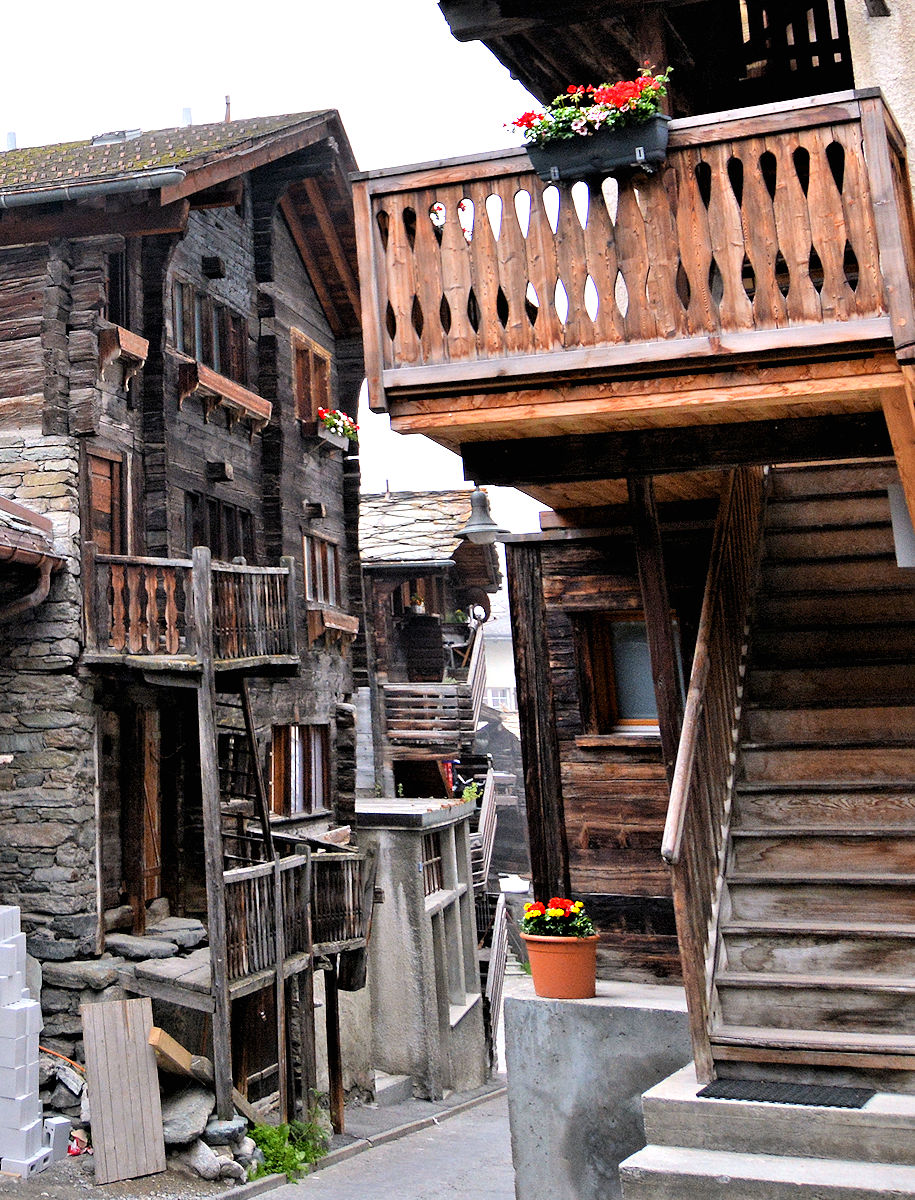Old Zermatt may still be found on Hinterdorfstrasse.