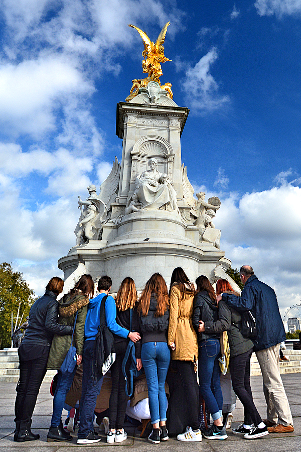 Field trip! French school group at Victoria Memorial by Buckingham Palace.