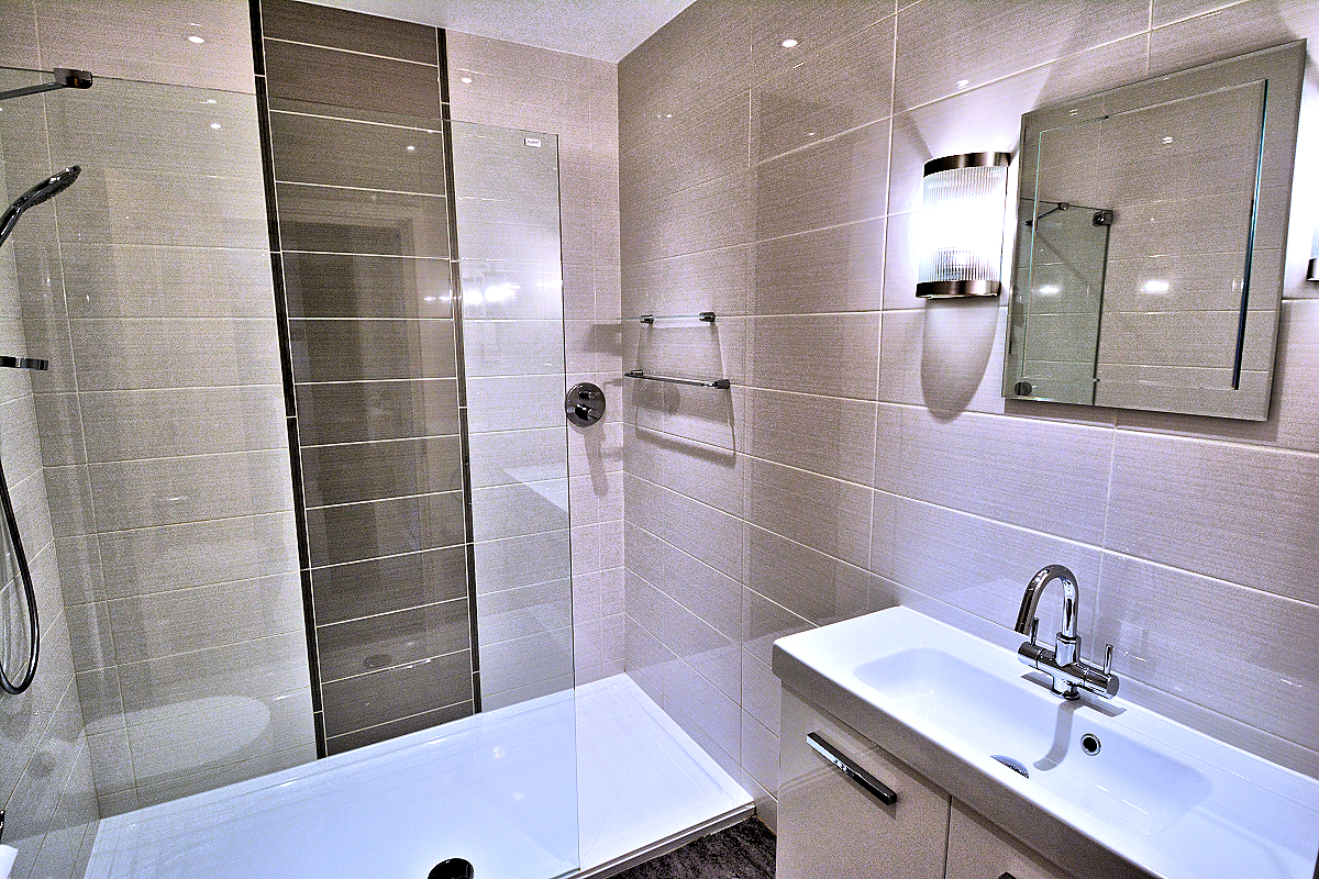 Shad Thames Apartment - Bathroom 1 with shower.