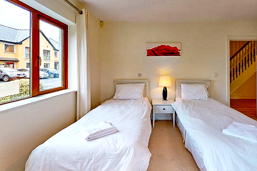 Killaloe Townhouses: twin bedroom. Photo courtesy the owners.