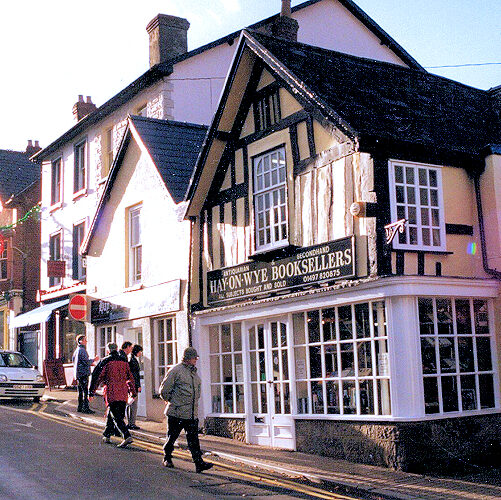 Mid-Wales: Hay-on-Wye bookshops. Photo © Home At First. Hay-on-Wye is popular for guests of Home At First's cottage vacations. Wales is Britain's best-kept secret and Hay-on-Wye is one of its hidden gems! Mid-Wales: Hay-on-Wye bookshops. Photo © Home At First. Hay-on-Wye is popular for guests of Home At First's cottage vacations. Wales is Britain's best-kept secret and Hay-on-Wye is one of its hidden gems!