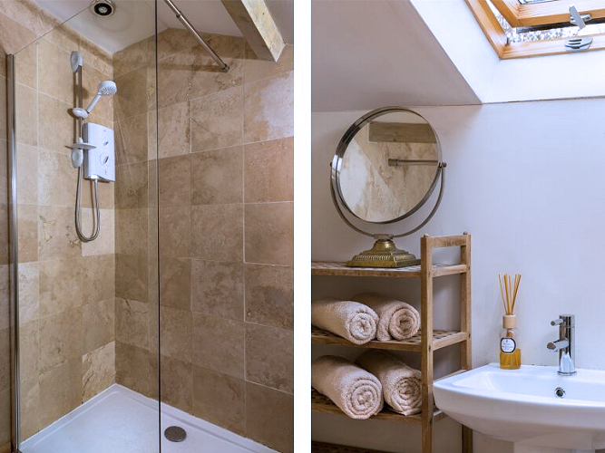 Hay-on-Wye: Wye River Farm Cottage Apt. - Bathroom with power-shower. Photo courtesy the owners. Hay-on-Wye: Wye River Farm Cottage Apt. - Bathroom with power-shower. Photo courtesy the owners.