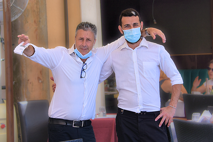 Rome - The Waiters - 900x600 72dpi - Photo © Home At First