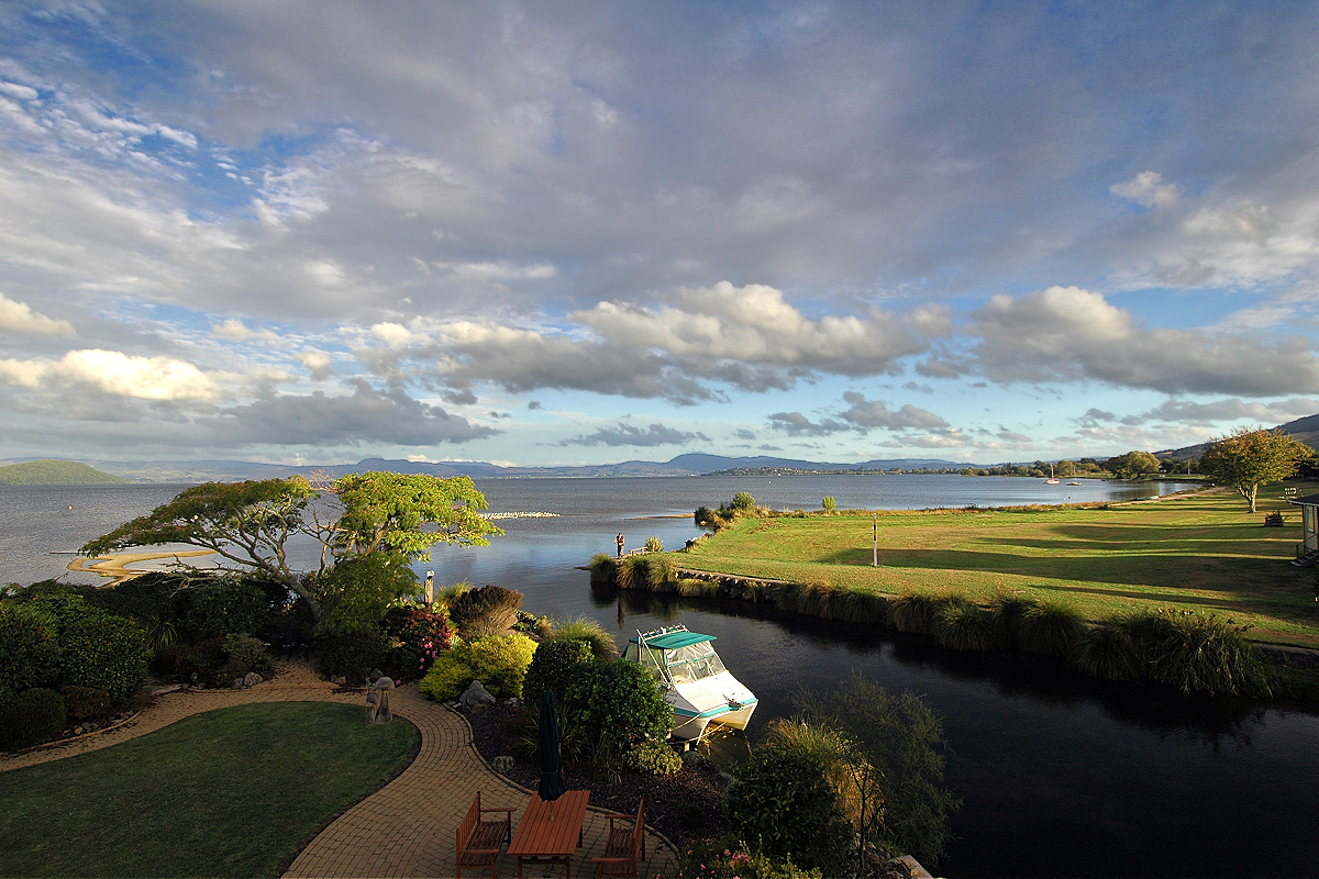 Rotorua: Lake Rotorua at Waiteti Stream. Photo © Home At First.