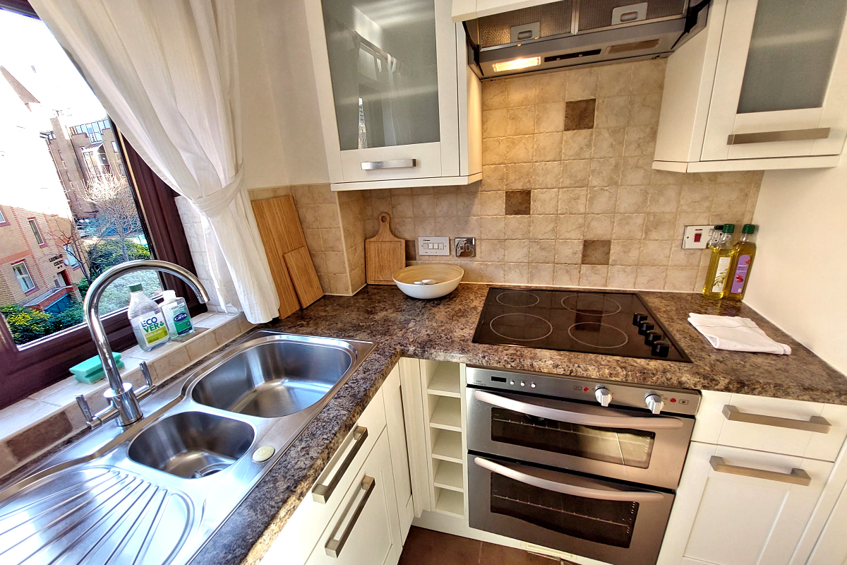 London: Tower Hamlets, Wapping — Docklands New Flat - Kitchen. Photo © Home At First.