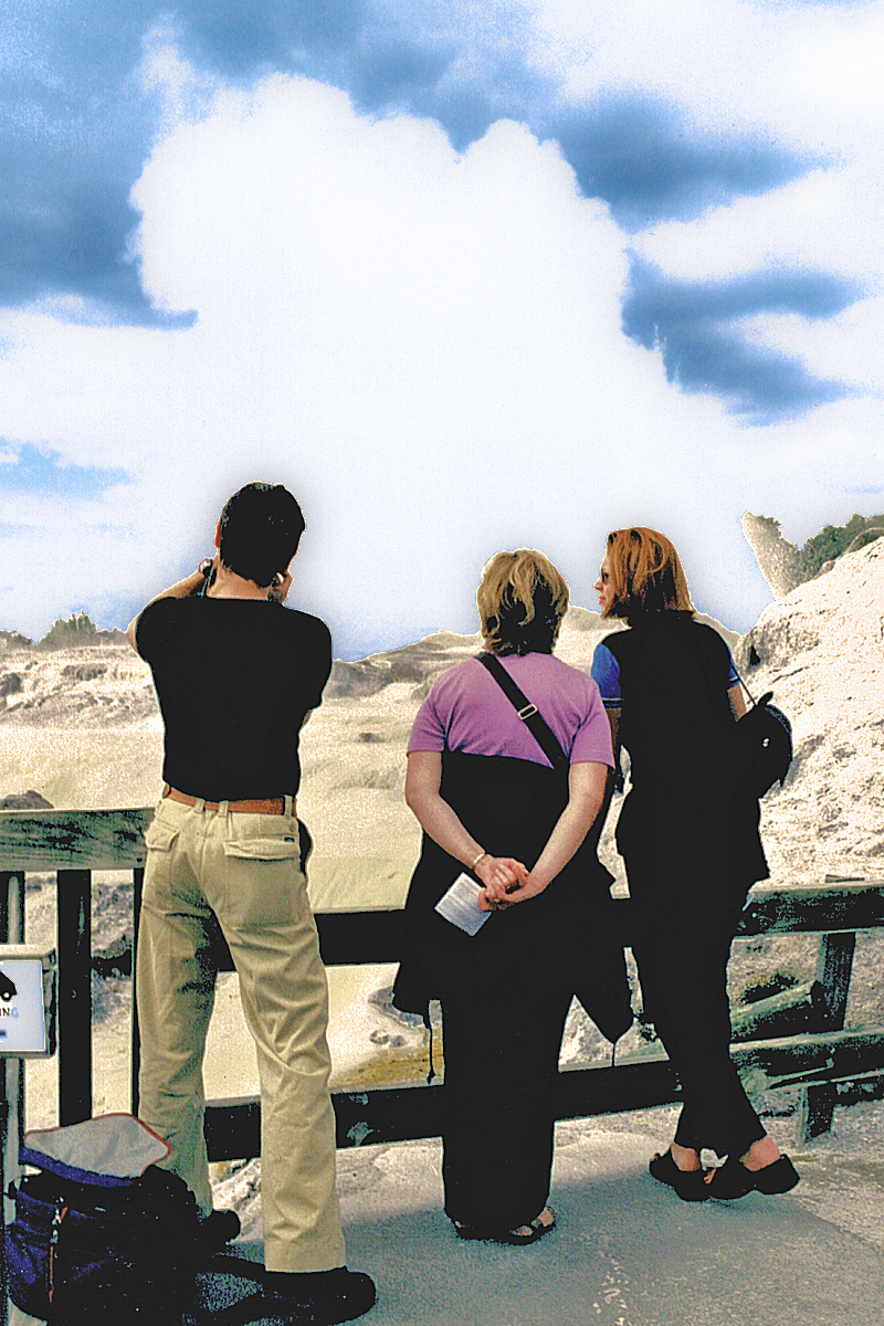 Rotorua Region: Whakarewarewa Thermal Park - Pohutu Geyser. Photo © Home At First.