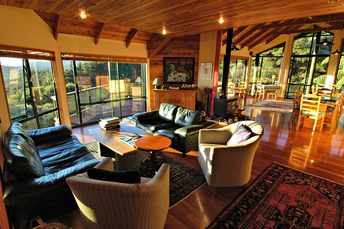 Coromandel: Treehouse Inn — lounge and dining room. Photo © Home At First.