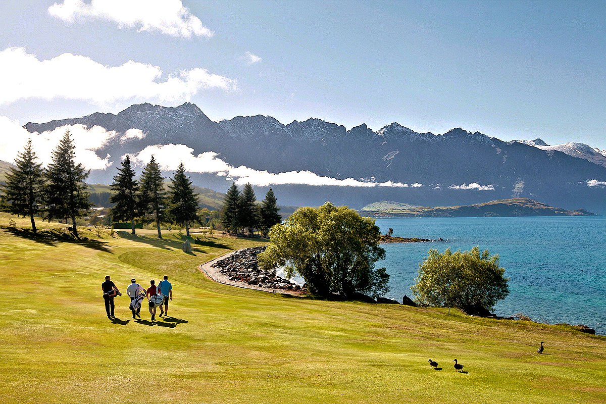 Queenstown Golf Course in spring. Photo QueenstownNZ.co.nz