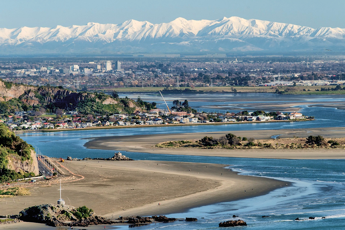 Christchurch Landscape with the Southern Alps. Photo 4052 Copyright Neil Macbeth ChristchurchNZ.