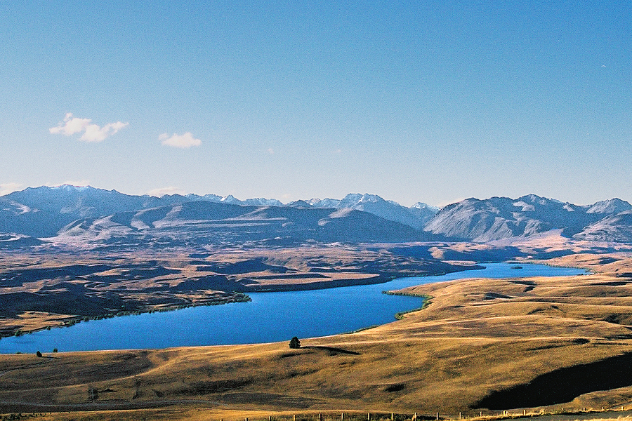 Mackenzie Country: Lake Alexandrina. Photo © Home At First.